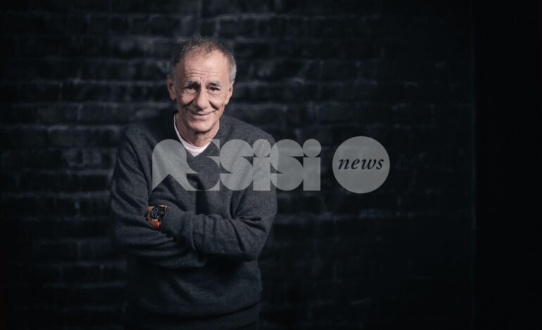 Al Teatro Lyrick di Assisi stasera arriva Roberto Vecchioni con Tra il silenzio e il tuono