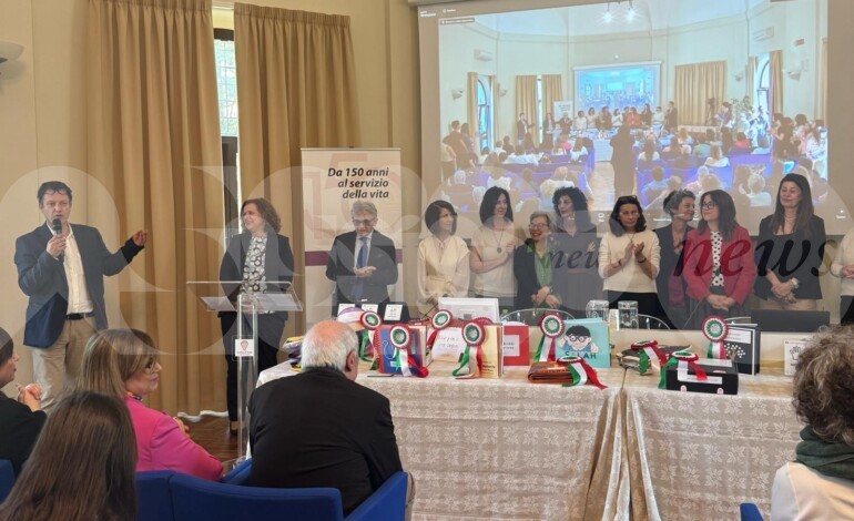 La ‘forma’ delle storie: al Serafico di Assisi in mostra i libri da leggere a occhi chiusi (foto)