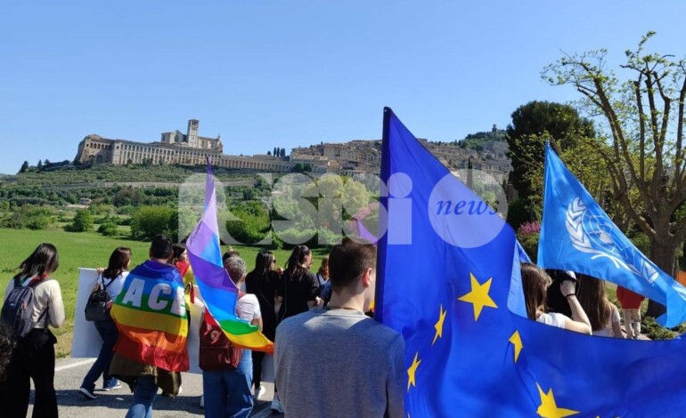 Ad Assisi oltre 1.500 persone per la Marcia della Pace dei giovanissimi