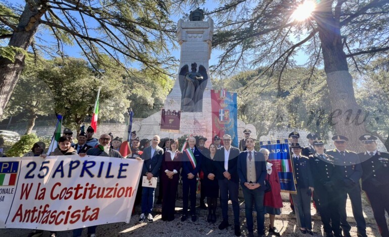 Ad Assisi tre cerimonie per il 25 aprile: “Difendere e rilanciare i valori democratici” (foto)