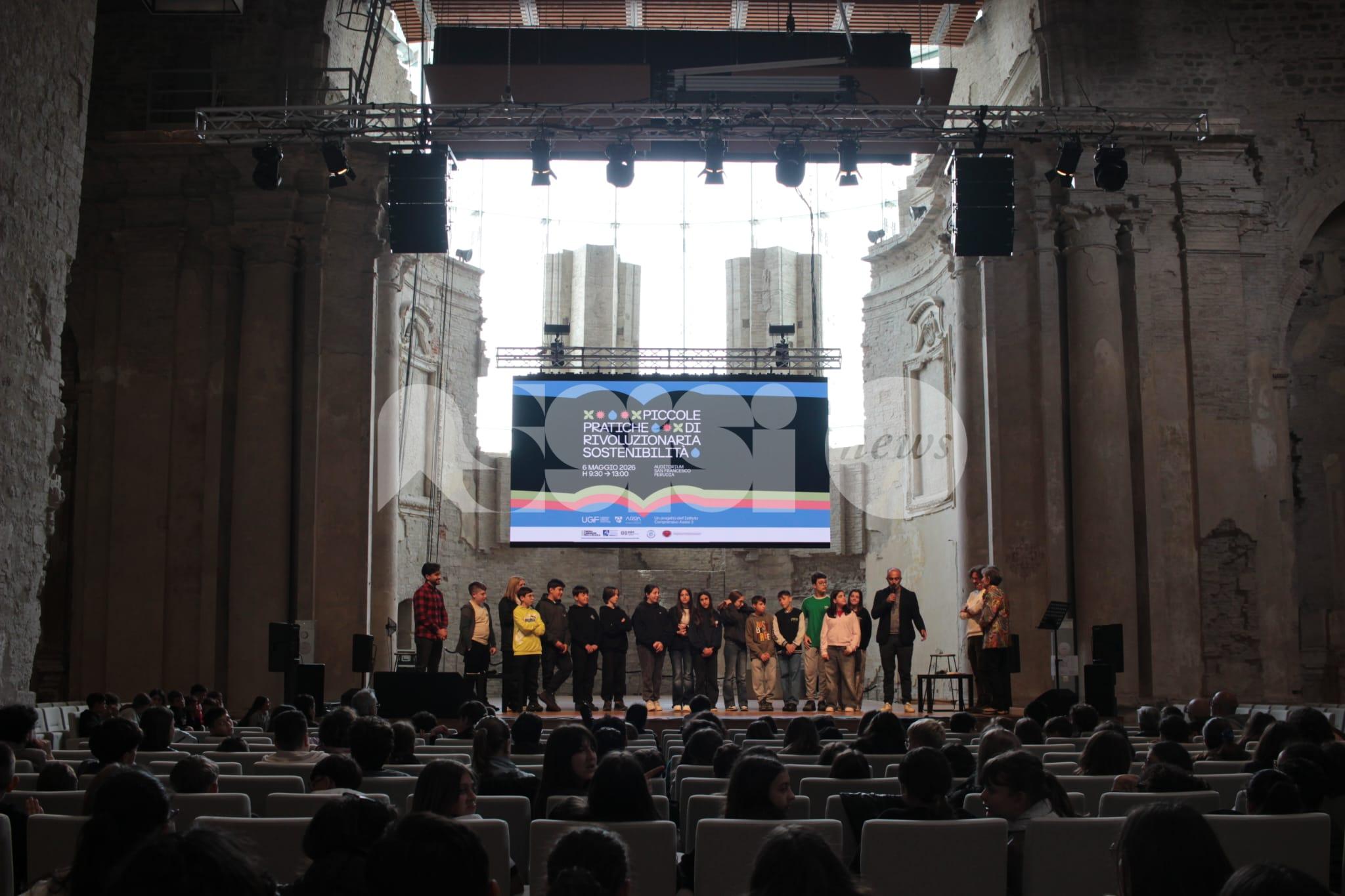 Piccole pratiche di rivoluzionaria sostenibilità: l'IC Assisi 3 si impegna per un mondo più rispettoso dell'ambiente