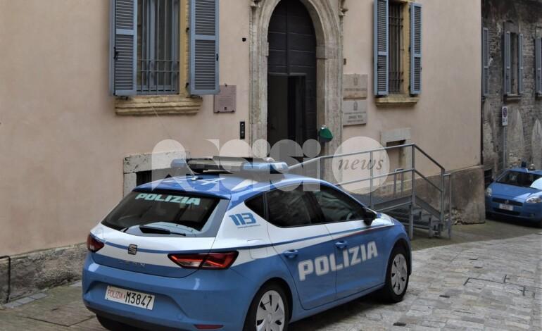 Sposta la pistola e 50 cartucce senza permesso e se le “dimentica”: denunciato 26enne