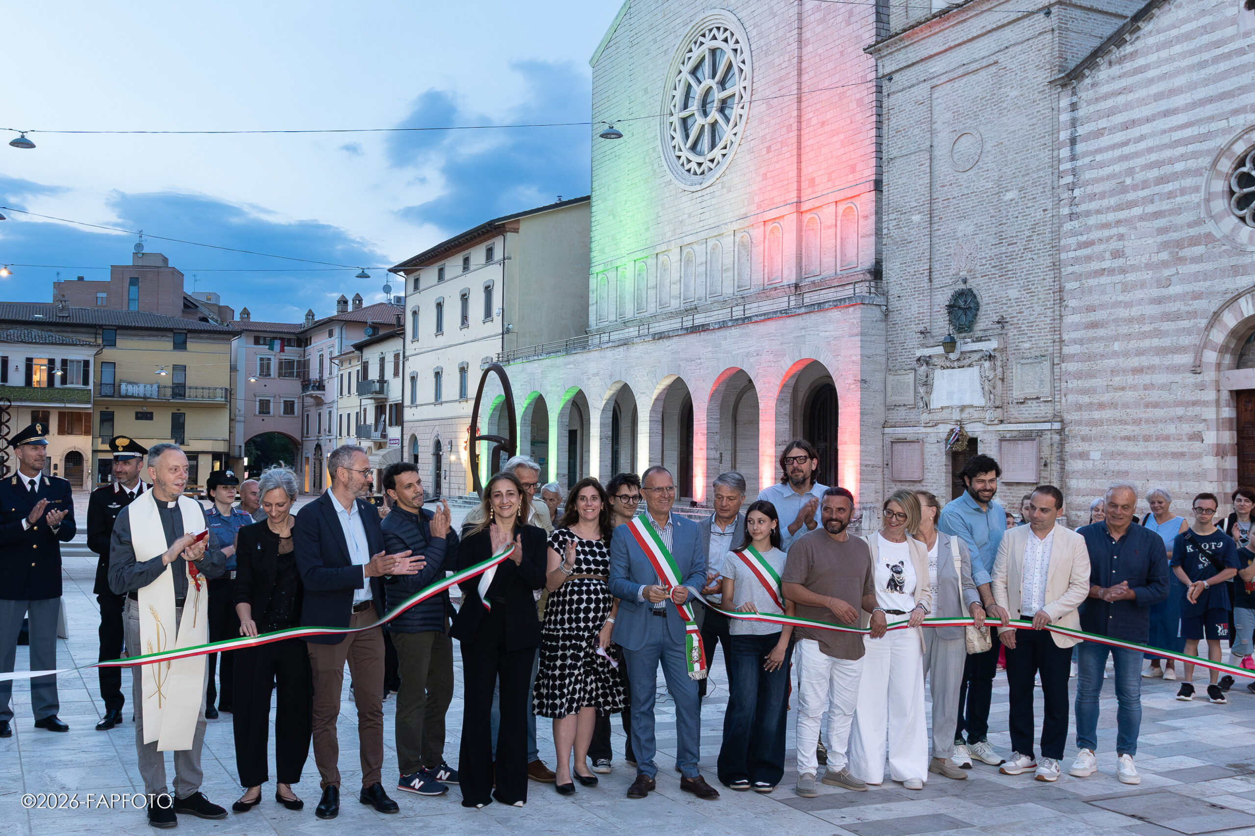 Piazza Mazzini torna a nuova vita: inaugurato il 'salotto nuovo' di Bastia
