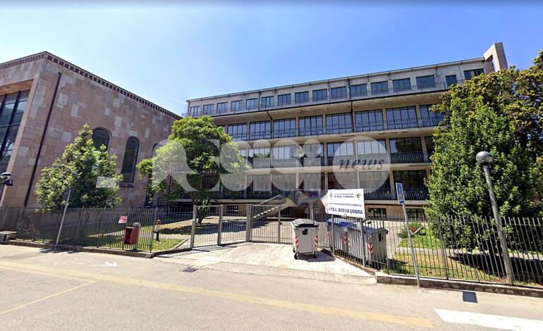 Lavori alle Fiumi, una parte del liceo Properzio trasloca da Assisi a Bastia Umbra: esplode la polemica