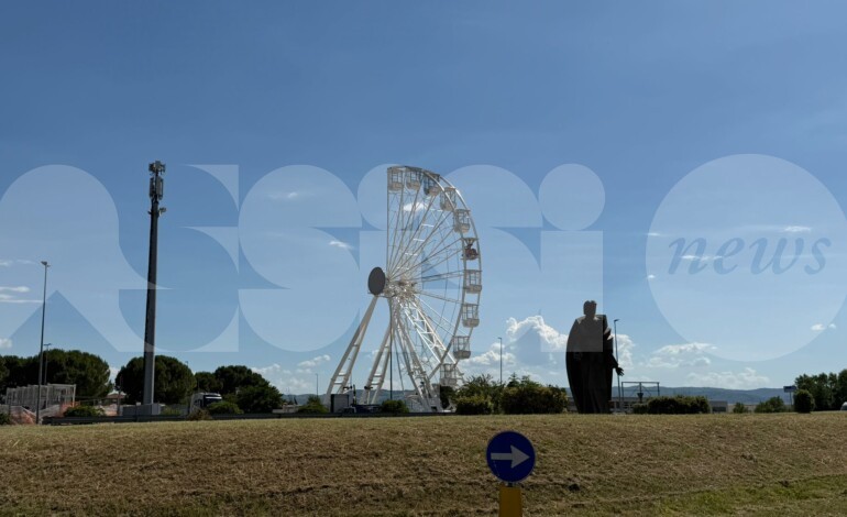 A Santa Maria degli Angeli cominciato lo smontaggio della ruota panoramica (foto)