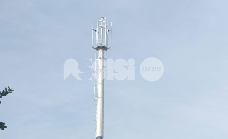 Spunta una nuova antenna 5G, stavolta a Capodacqua: “Cittadini non informati, perché?”