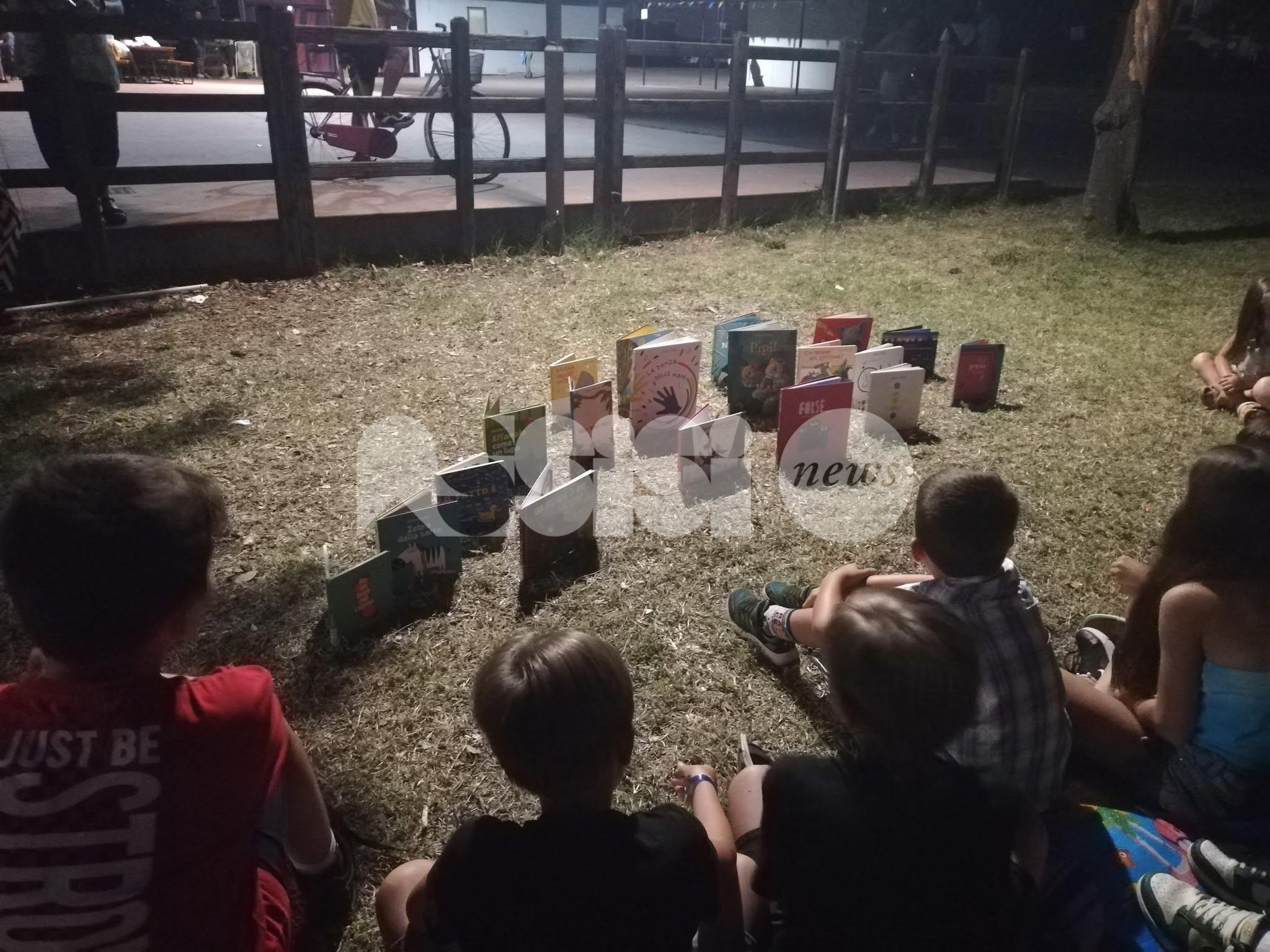 Ad Assisi la Biblioteca comunale "esce" per l'estate: letture in parchi e giardini del territorio