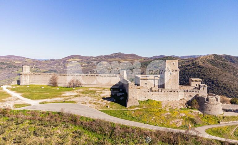 Concerti alla Rocca Maggiore, di nuovo modifiche alla viabilità da oggi al 5 agosto