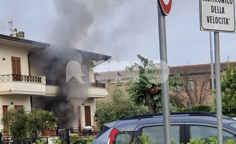 Incendio in un’abitazione a Santa Maria degli Angeli: danni alla casa ma nessun ferito