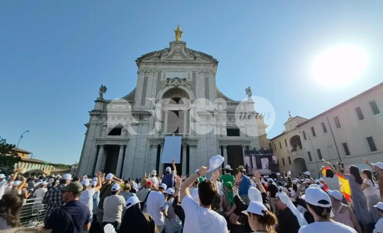 Assisi accoglie Papa Leone XIV: si chiude il GO! Franciscan Youth Meeting (foto e video)