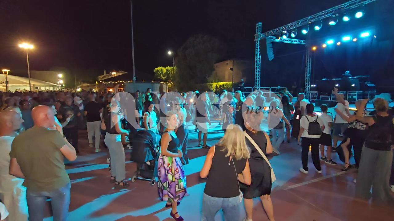 DJ Ralf infiamma Costano: all'anteprima della Sagra della Porchetta musica e memoria per Augusto Lunghi