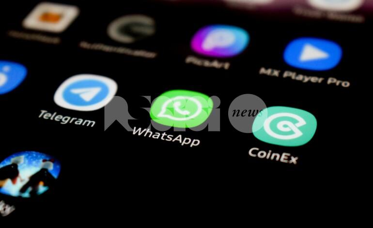 WhatsApp, allarme attacchi zero-click: i consigli della Polizia per evitare le truffe