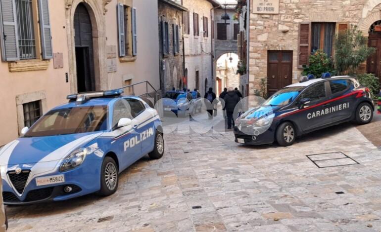 Polvere, sporcizia, rifiuti vari, cavi elettrici scoperti e altre irregolarità: chiuso locale a Bastiola