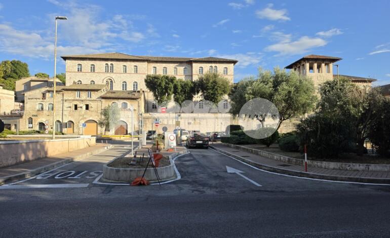Parcheggio Matteotti e via Ospedale delle Pareti/via dell’Isola Romana, doppio intervento di Forza Italia