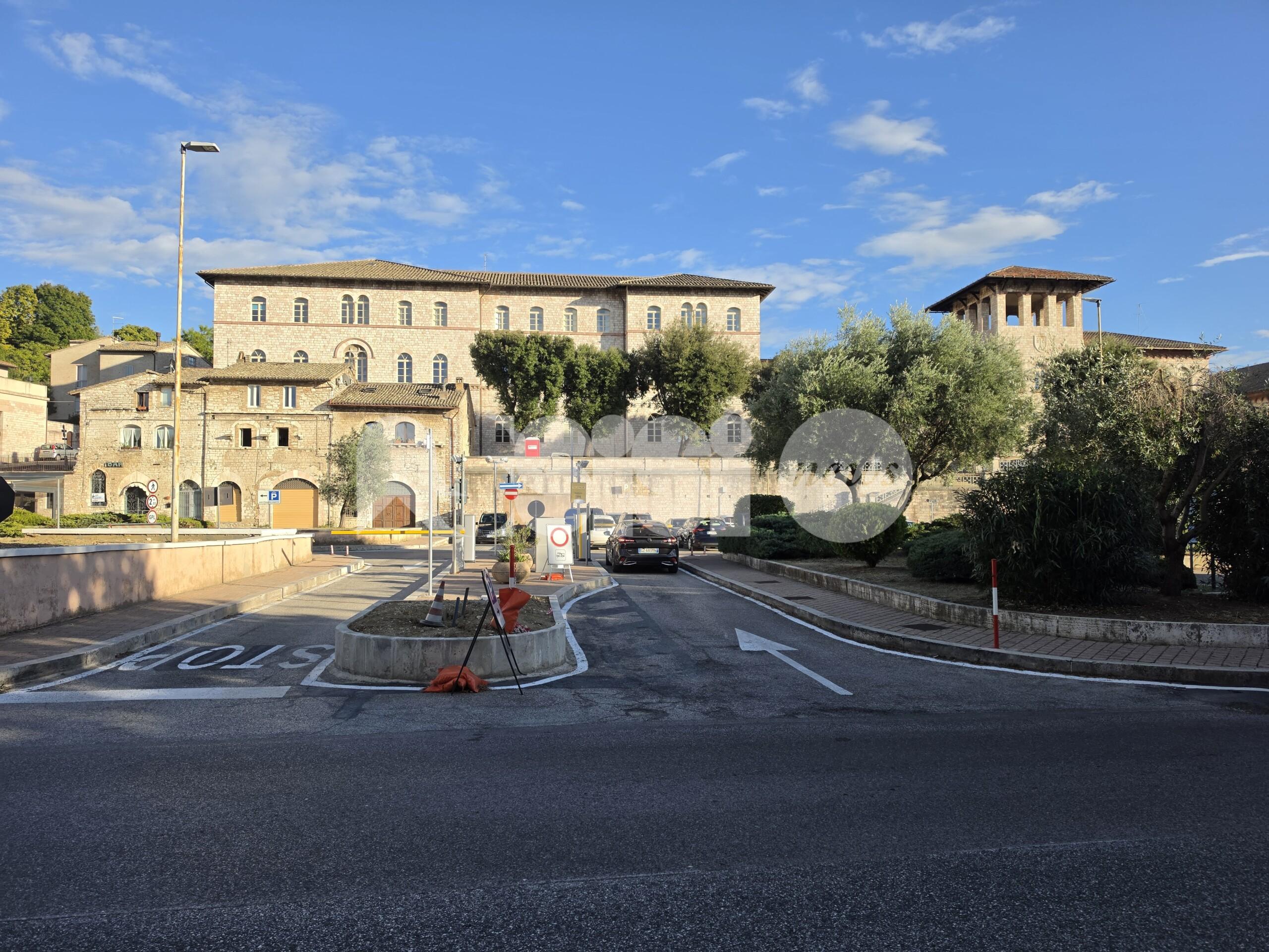 Parcheggio Matteotti e via Ospedale delle Pareti/via dell'Isola Romana, doppio intervento di Forza Italia