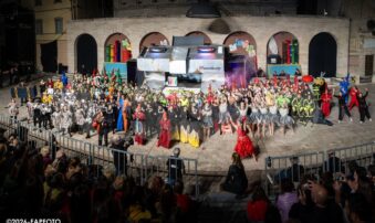 Sfilata del Rione Moncioveta al Palio de San Michele 2026: in scena Errore di stampa (foto)
