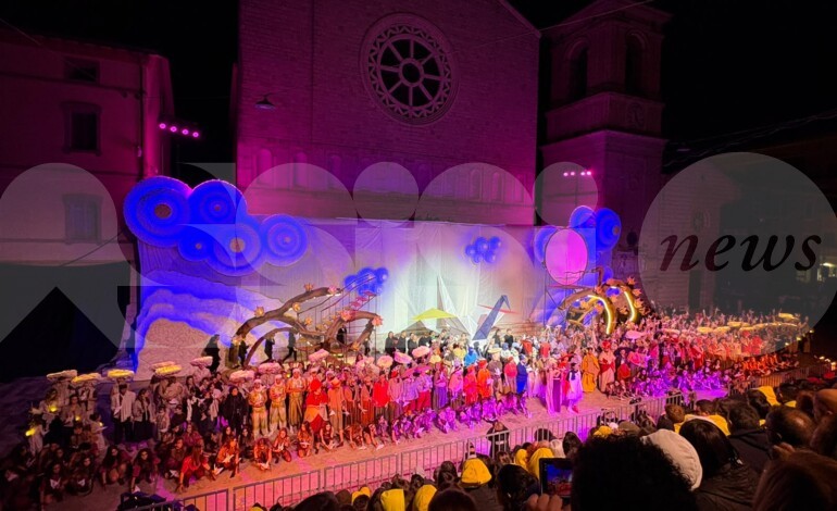 Sfilata del Rione Portella al Palio de San Michele 2026: in scena DiCarta (foto)