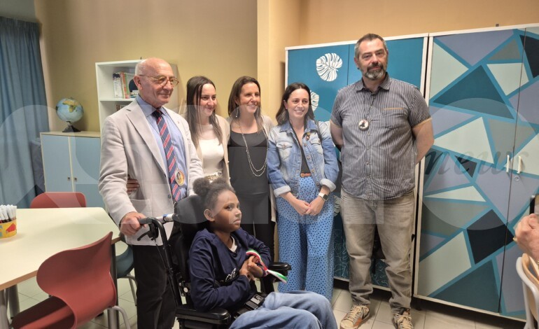 All’IC Assisi 2 inaugurata un’aula multisensoriale anche grazie ai Priori Serventi 2026 (foto)