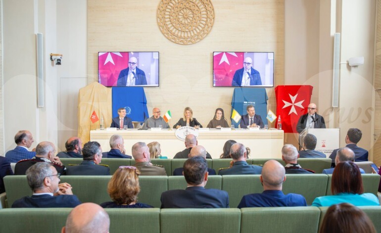 Presentati ad Assisi i francobolli per gli 800 anni di San Francesco (foto)