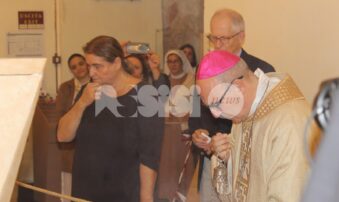 Il vescovo: “Vangelo, Eucarestia e poveri: facciamo nostra la guida di San Carlo Acutis” (foto e video)