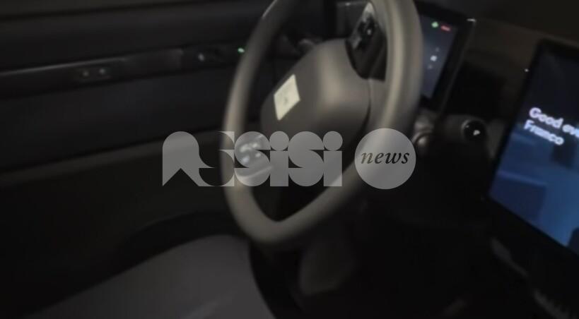 Assisi scopre il taxi del futuro. Ora da San Francisco ci mandino qualcuno per la scala mobile (video)