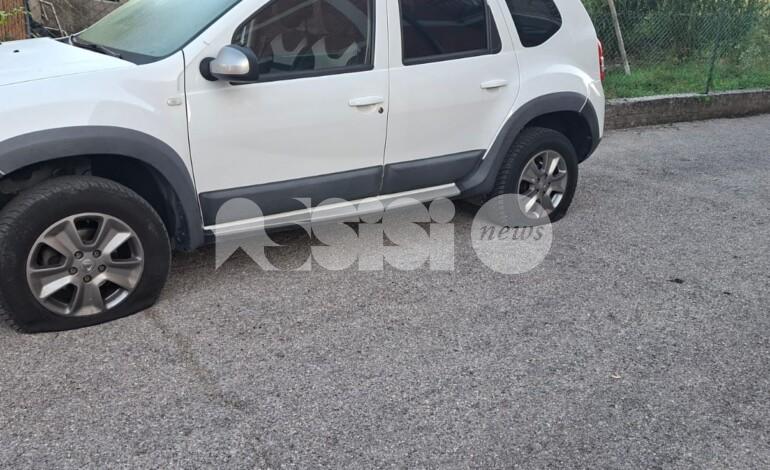 Gomme squarciate a Santa Maria, l’accaduto in  via Protomartiri Francescani