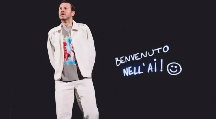 Benvenuto nell'AI, torna a grande richiesta al Teatro Lyrick di Assisi lo show irriverente e (auto)ironico di Alessandro Cattelan