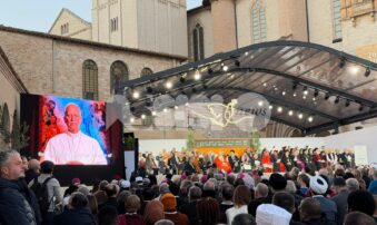 Spirito di Assisi, attuale ancora 40 anni dopo: "Solo la pace è santa" (foto e video)
